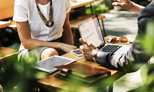 5-wichtige-sicherheitstipps-fur-rideshare-urlauber-Partnertreffen